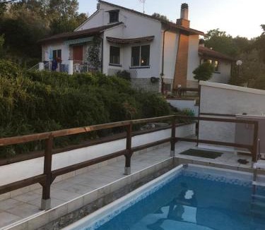 Montefranco House | Casa vacanze Il cancello rosso
