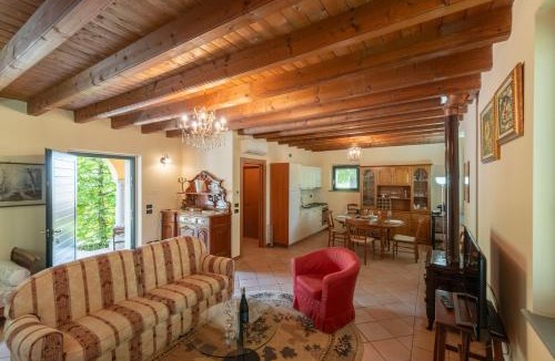 Corte Franca House | Casa Vacanze La Fioca