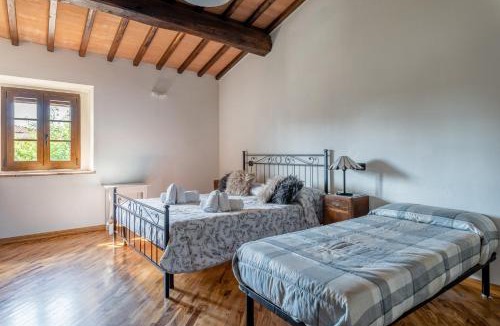 Gambassi Terme House | Casa Vecchia Rooms and Parking
