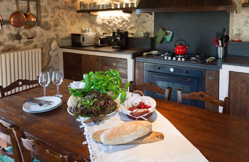 Campello sul Clitunno Villa | CASALE BELLAVISTA, superb views, private pool