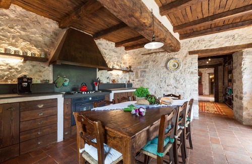 Campello sul Clitunno Villa | CASALE BELLAVISTA, superb views, private pool