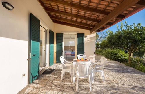 Monteroni di Lecce Apartment | Casina Farnarari - 1 by BarbarHouse