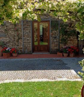 Saturnana House | Casina in pietra