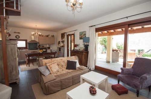 Santa Maria - Rezzonico House | Castel Cottage - Rezzonico, San Siro by LoveComo