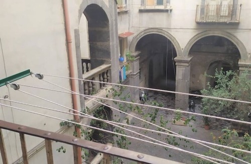 Naples City Centre Apartment | Castle apartment