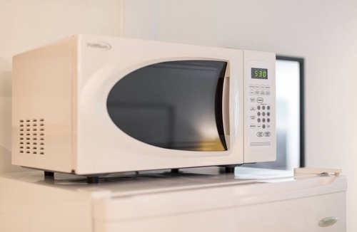 Brookwood Apartment | (CCK) Modern Studio, Walkable to Midtown, 1 Block from MARTA