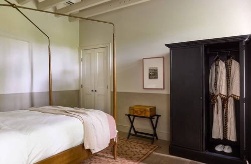 Fishtown Hotel | Central Philly Charm with Urban Style - 4 Spacious One BR Suites at Anna & Bel