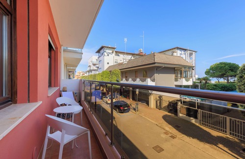 Old Town Apartment | Centrally Located Apartment for 4 People, 1 Minute from the Beach