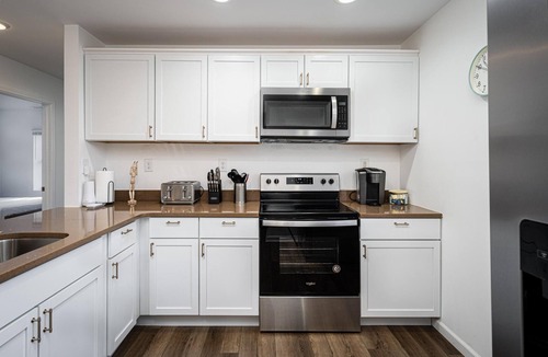 Near Northside House | Centrally Located, 3BD Urban Oasis