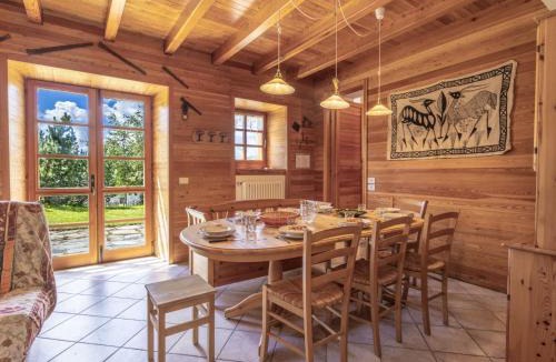Casone Ski Chalet | Chalet Baita Emet by Interhome