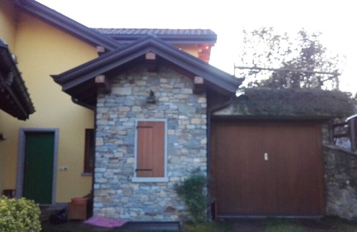 Nebbiuno House | Chalet Dania with garden, pool and lake view