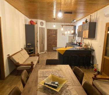 Partanna Ski Chalet | Chalet in campagna