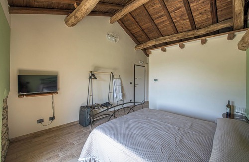 Gavi Bed & Breakfast | Charming Alessandria Retreat with Queen-sized Bed & Outdoor Pool