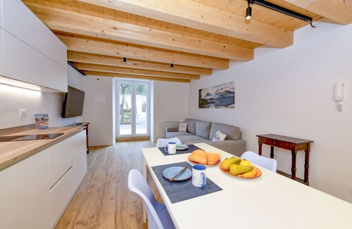 Assenza Apartment | Charm Lakefront Apartment La Corte MGH