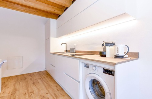Assenza Apartment | Charm Lakefront Apartment L’isola MGH