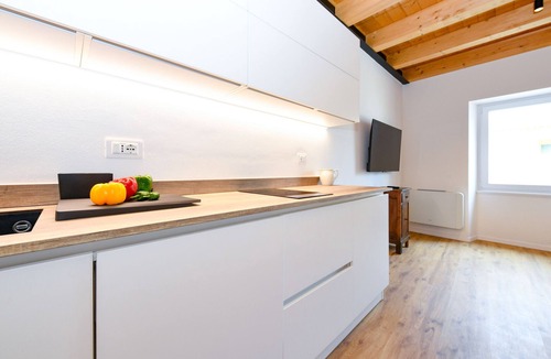 Assenza Apartment | Charm Lakefront Apartment Panorama MGH