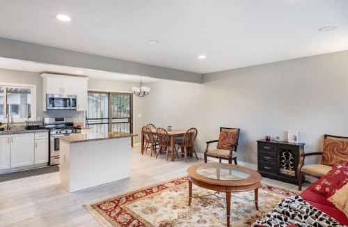 Romulus House | Charming 3-Bed Stay Airport 10 Min Pets OK