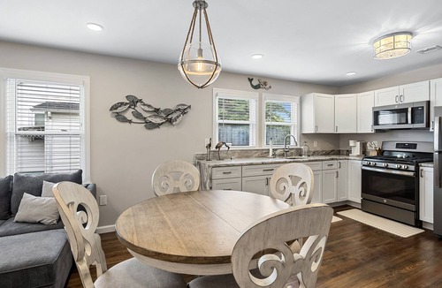 Ortley Beach House | Charming 3-bedroom house with AC and WiFi in Ocean Gate. 2 Blocks from the beach