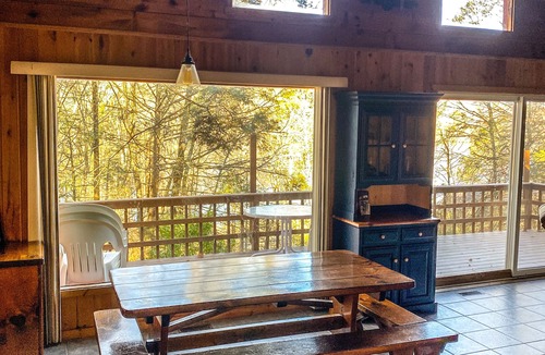 Greentown House | Charming 3-bedroom house with private dock on Lake Wallenpaupack!