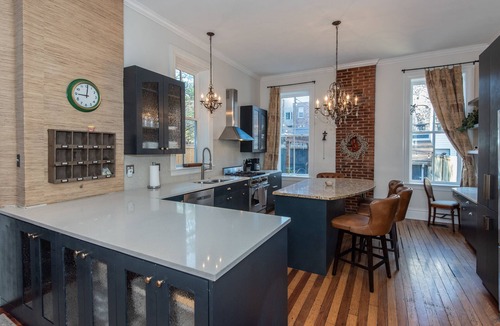 Lafayette Square House | Charming 3 BR historic home walking distance from Lafayette Park