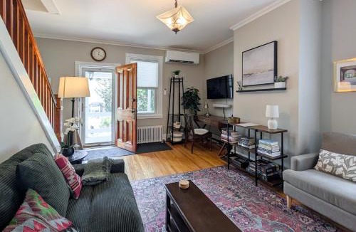 Stockton House | Charming Abode w/Patio - Walk to Town + River!