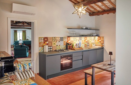 Roccantica Apartment | Charming and Elegant one bedroom in a private XVII Borgo