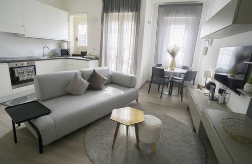 Asti Apartment | Charming and Modern Three-bedroom Apartment in the Heart of the City of Asti