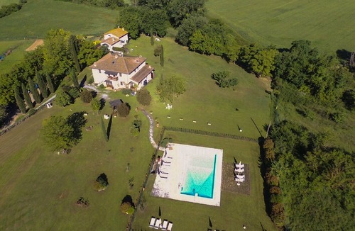 Monteriggioni Apartment | CHARMING APARTMENT WITH POOL - 40 KM FLORENCE, 20 KM SIENA, 15 KM S. GIMIGNANO