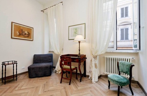Rione III Colonna Apartment | Charming apartment for 4 people close to piazza di Spagna
