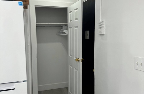 Dyker Heights Apartment | Charming apartment in fantastic Brooklyn with WiFi, AC