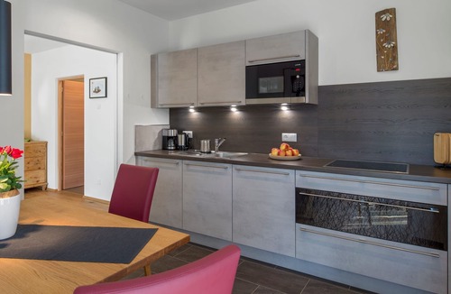 Parcines Apartment | Charming Apartment with Terrace, Mountain Views, Wi-Fi, Parking and Pets Allowed