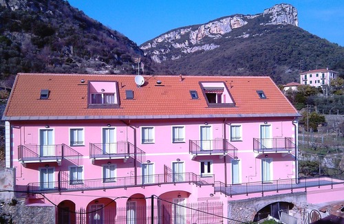 Finale Ligure Apartment | Charming attic apartment with terrace in old restored building from 1850