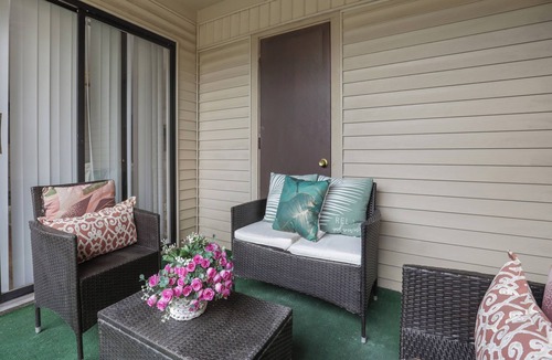 Germantown Apartment | Charming corporate apartment with AC in Germantown