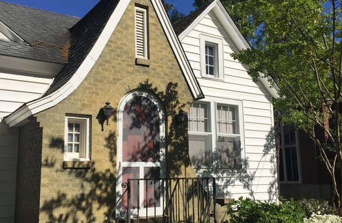 Oxford Cottage | Charming Cottage Walking Distance from Square and Campus
