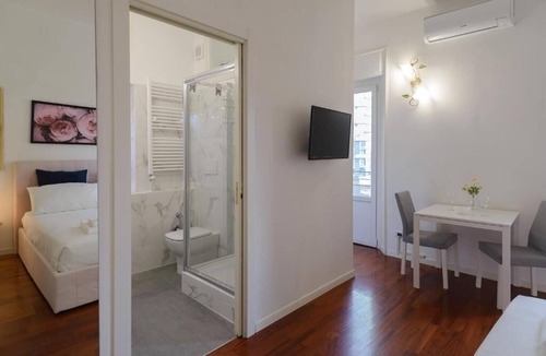 Porta Nuova Apartment | Charming Designer Studio in the Heart of Milan – Steps from Bosco Verticale