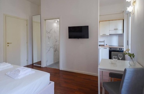 Porta Nuova Apartment | Charming Designer Studio in the Heart of Milan – Steps from Bosco Verticale