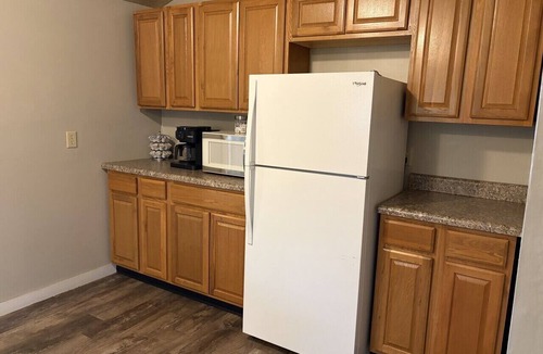 Wabash House | Charming Downtown 2 BR Cottage Walk to Honeywell, Dining & Shops