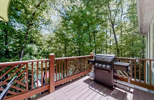 Sharps Chapel House | Charming Lakefront Home Sleep 12 Dock Boat Launch
