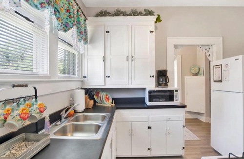 Hannon Park Apartment | Charming Midtown Apt - Hannon Hideaway Unit C