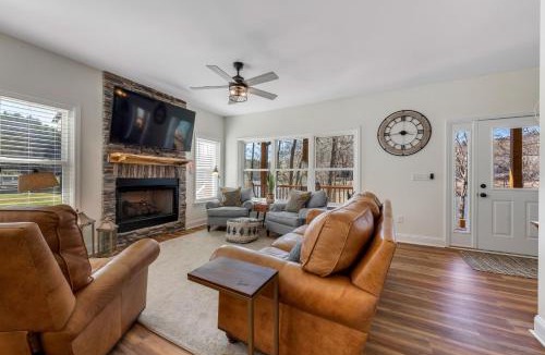 Murphy House | Charming Murphy House with Deck & River Views!