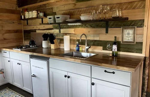 Ringtown Cabin | Charming Pet-Friendly Log Cabin Rental for Relaxing Getaways in Ringtown, Pennsylvania