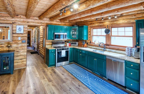 Hidden Valley House | Charming Ski In/Ski Out Log Cabin at Hidden Valley