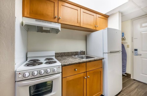 Seabreeze Park House | Charming Stay by the Shore | Balcony w/Stunning Ocean Views for a Relaxing Stay