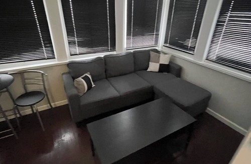 Hopkinsville Apartment | Charming Studio apartment in fabulous Hopkinsville with WiFi, AC