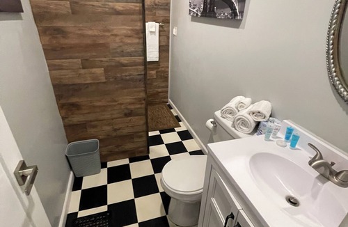 Hopkinsville Apartment | Charming Studio apartment in fabulous Hopkinsville with WiFi, AC