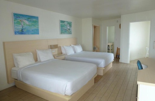 Bostroms Lower Ormond Beach Hotel | Chateau Mar Beach Hotel NEWLY REFURBISHED