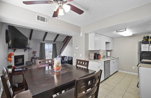 Chattanooga House | Cheerful 2 Bedroom Townhome