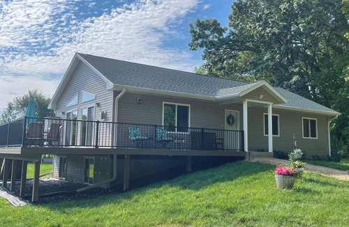 Pepin House | Cheerful cottage w/fireplace. Great location for exploring the Lake Pepin area!