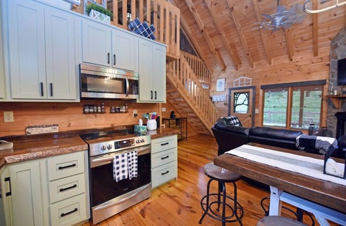 Cherry Log Cabin | Cherry Log Cabin | Adults-Only Luxury Mountain Retreat Gourmet Kitchen Firepits