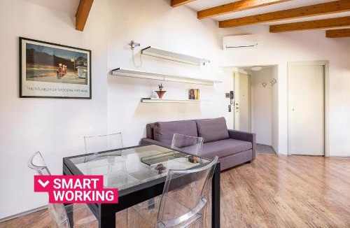 Historic Center Apartment | Chez Cristina by Wonderful Italy